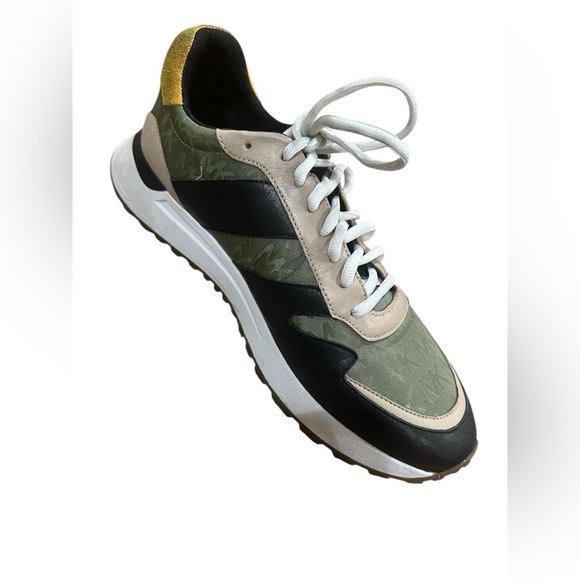 Michael Kors MILES COLOR-BLOCK SIGNATURE LOGO AND MESH TRAINER - Picture 7 of 10